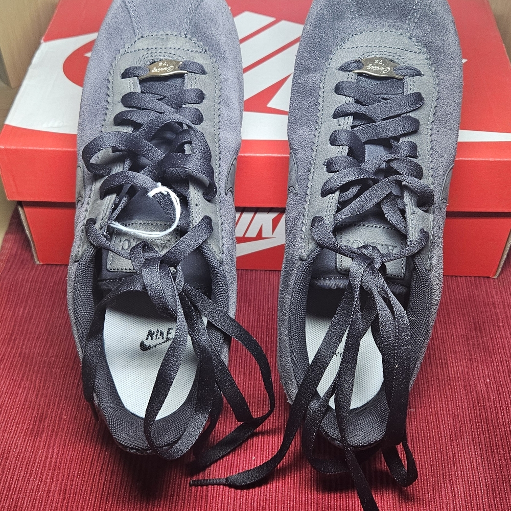 Nike Gray Suede Sneakers Alc